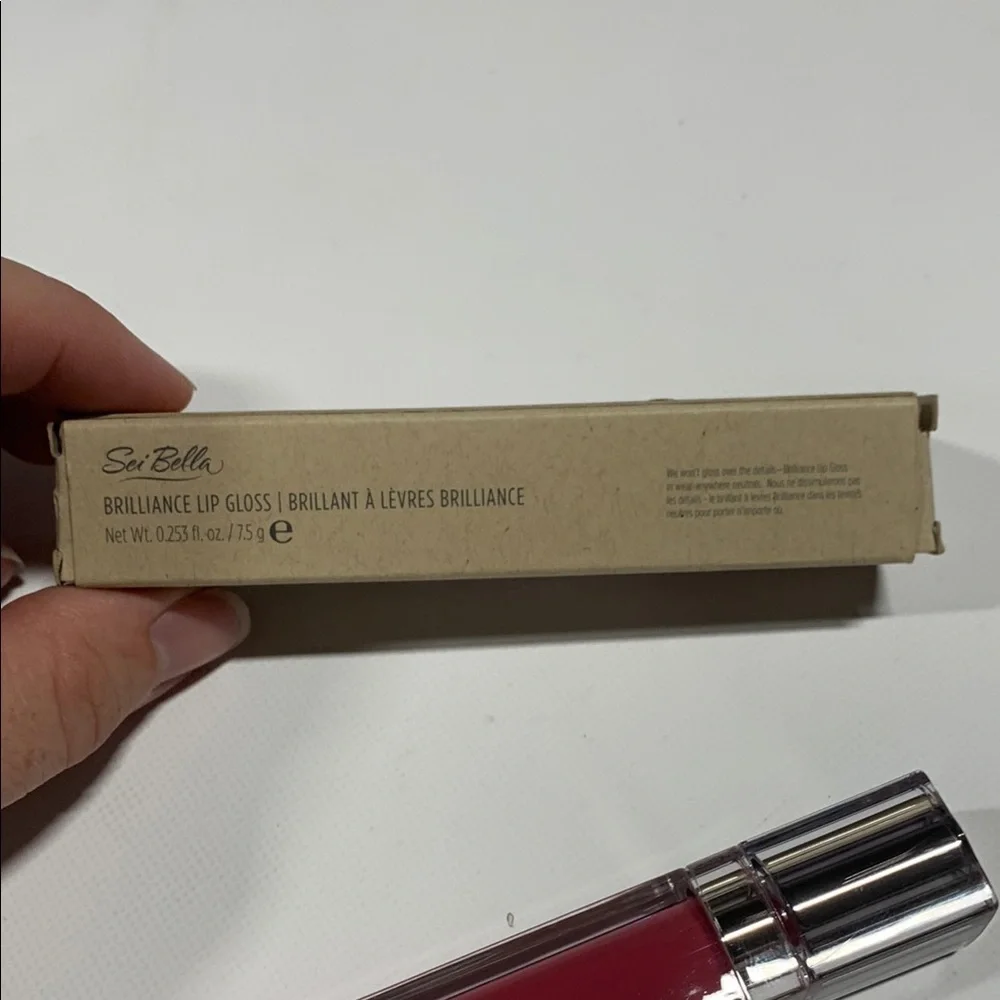 Back‎ to Basics Lip Gloss - Pink Color: Basically Sweet 7607 Sei Bella